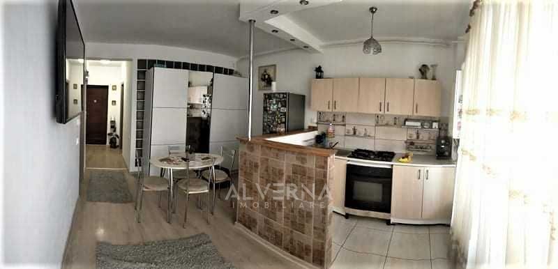 Apartament 3 camere, 57mp, decomandat, parcare, zona Petrom, Baciu - Poză 1