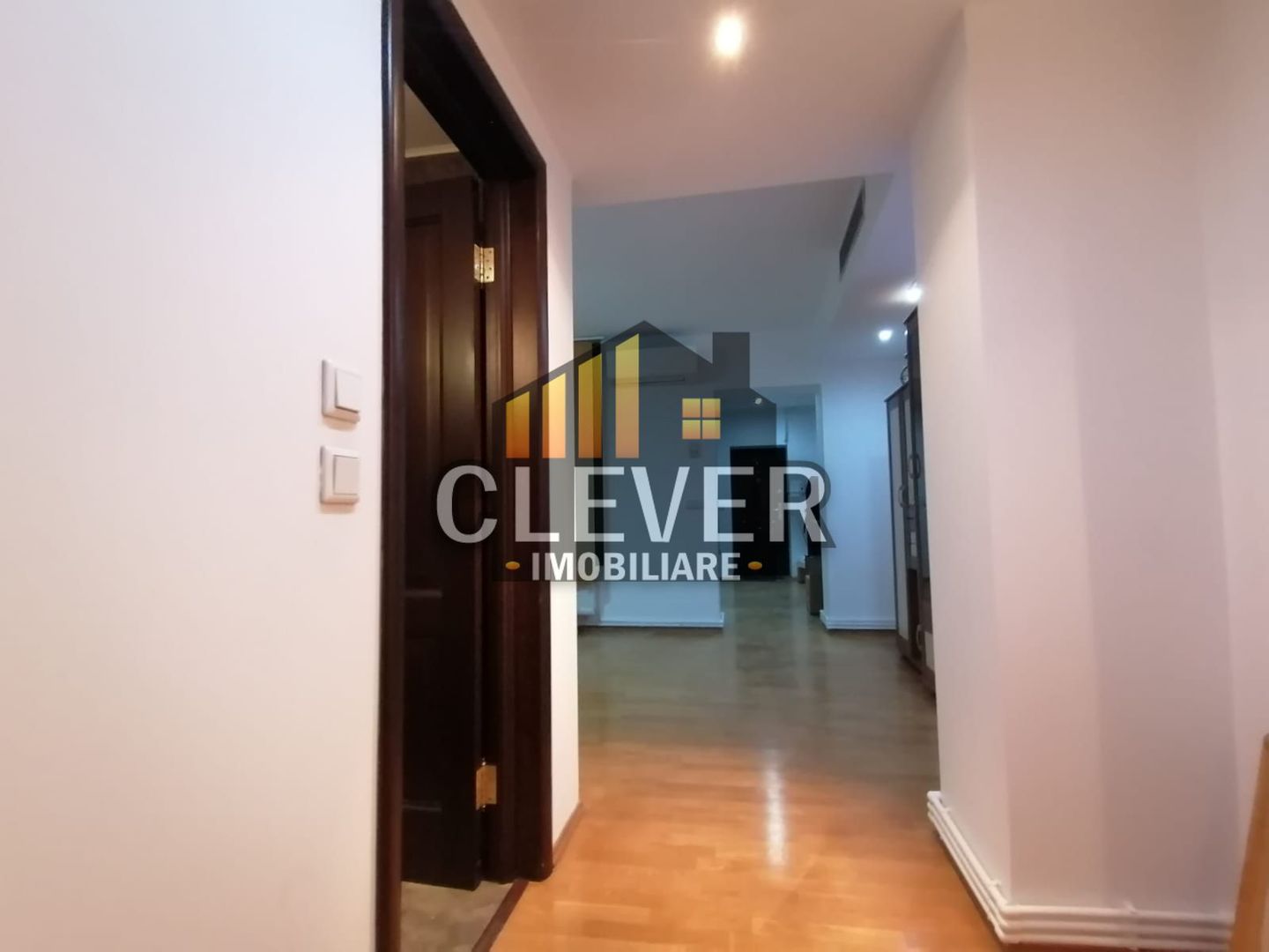 Spatiu de birou- Nerva Traian-Central-Mobilat - Poză 10