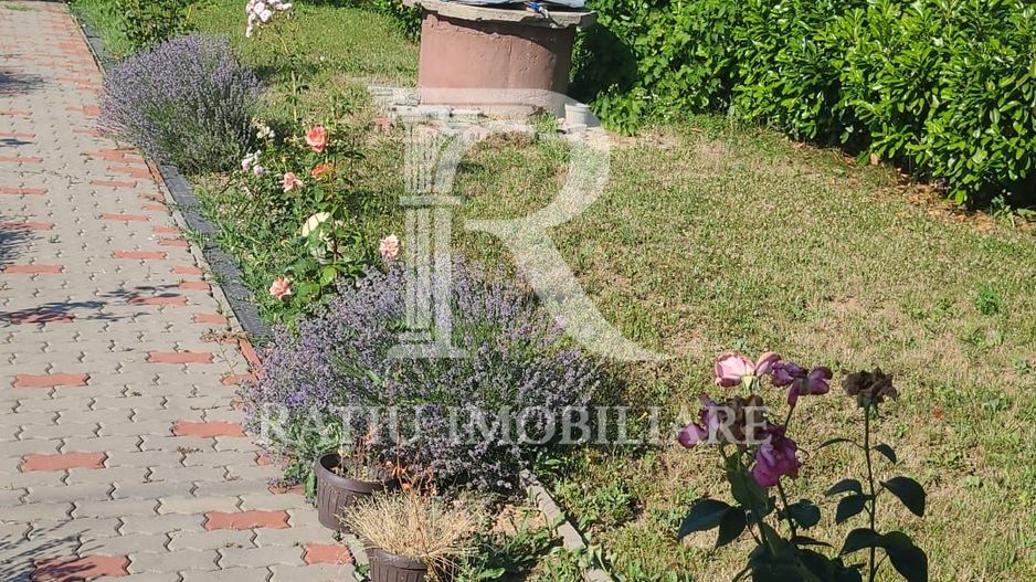 Casa cu 3 camere + garaj si grădină | Picleu | Bihor - Poză 2