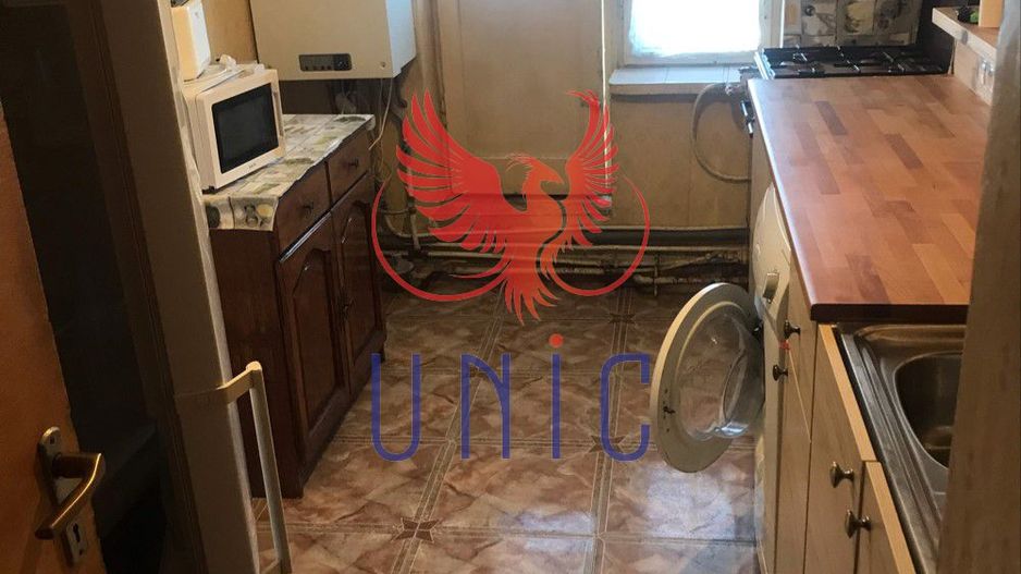 Apartament 2 camere decomandate - 300 Euro - Poză 6