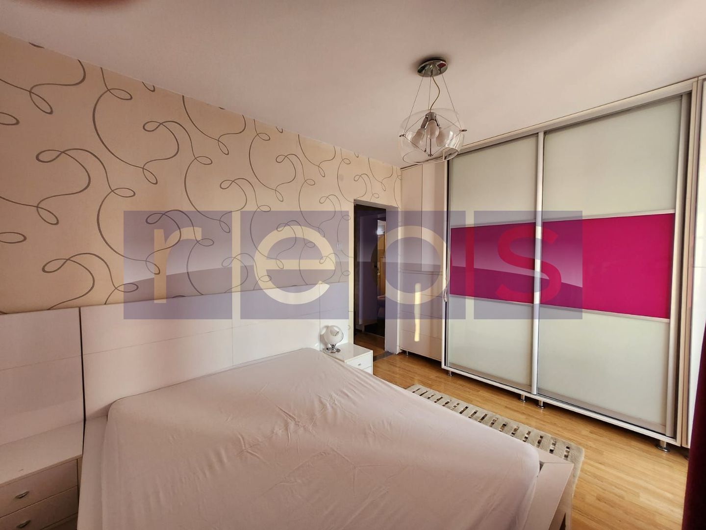 VANZARE 3 CAMERE | 2 BAI | DOMENII | MOBILAT MODERN | 63 MP - Poză 5