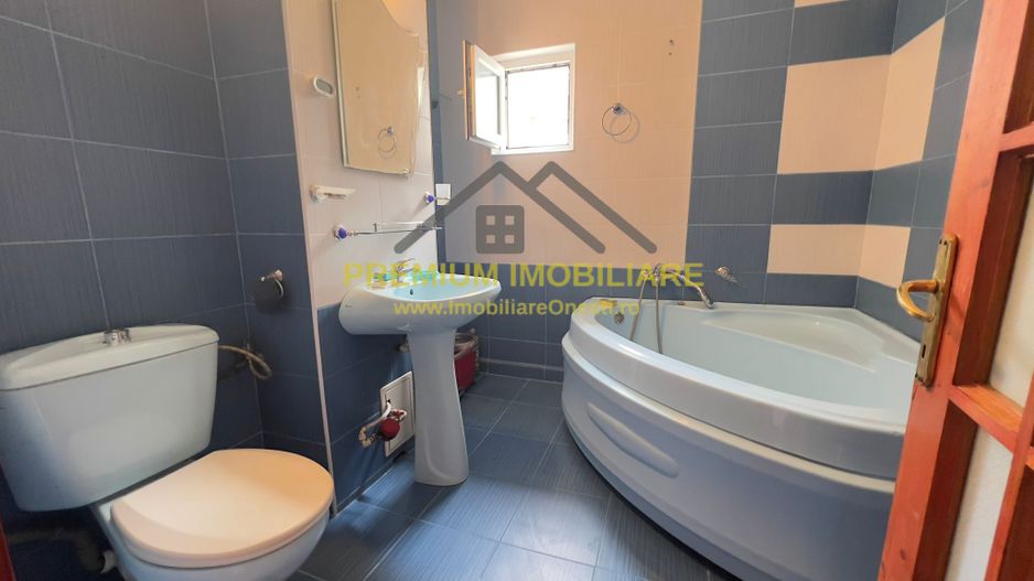Apartament 3 camere etaj 1 de vanzare - Poză 8