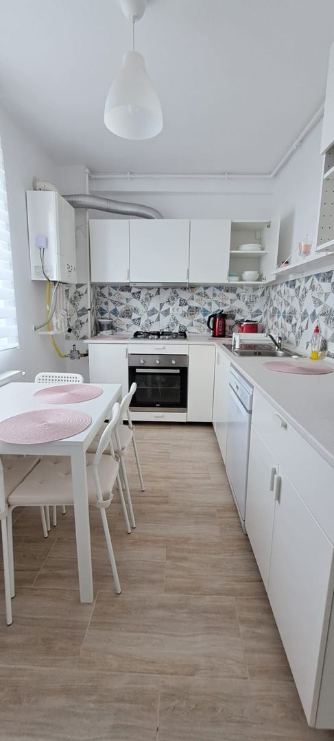 Prel. Ghencea, Cartier Latin / Bragadiru, 2 camere + terasa + parcare - Poză 5