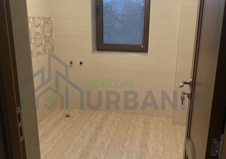 Apartament 3 camere - Poză 1