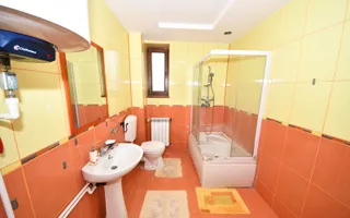 Vila spatioasa, pretabil pentru locuit/clinica, zona Micro 17 – Galati - Poză 46