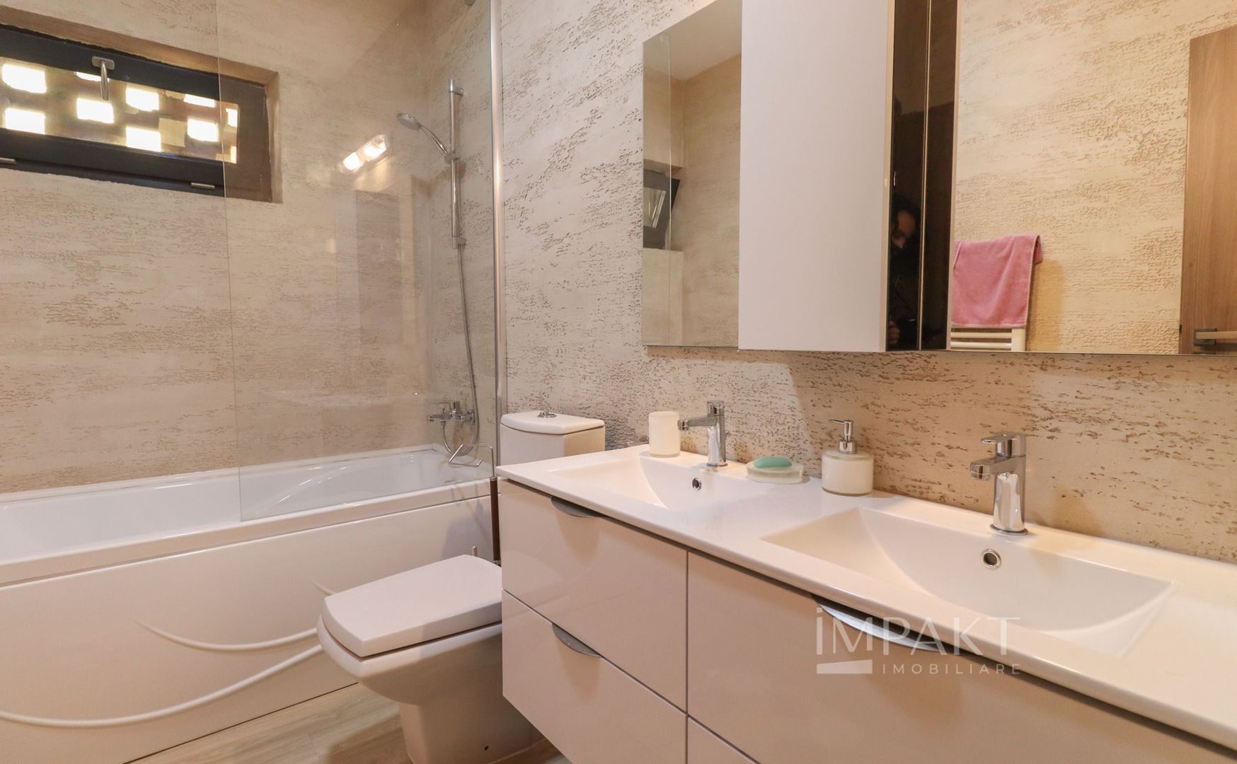 Duplex de vânzare Europa | 4 camere, terasă 50 mp + 2 locuri parcare - Poză 18