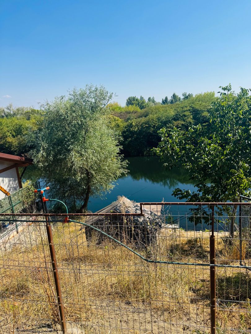 Casa Podgoria cu ponton pe malul Crisului - Poză 2