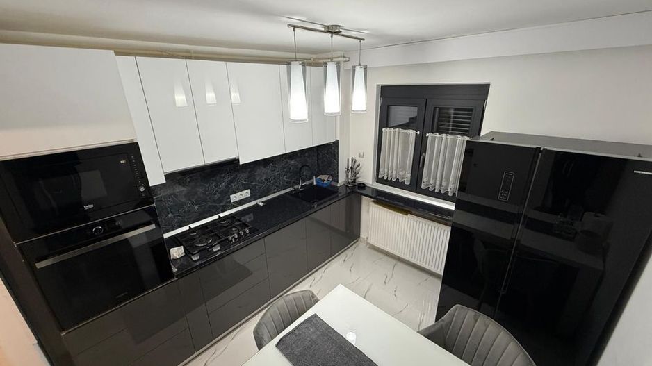 Girocului-Spitalul Jud. | 3 Camere | Etaj 1 | Renovat complet | Centrala proprie - Poză 1