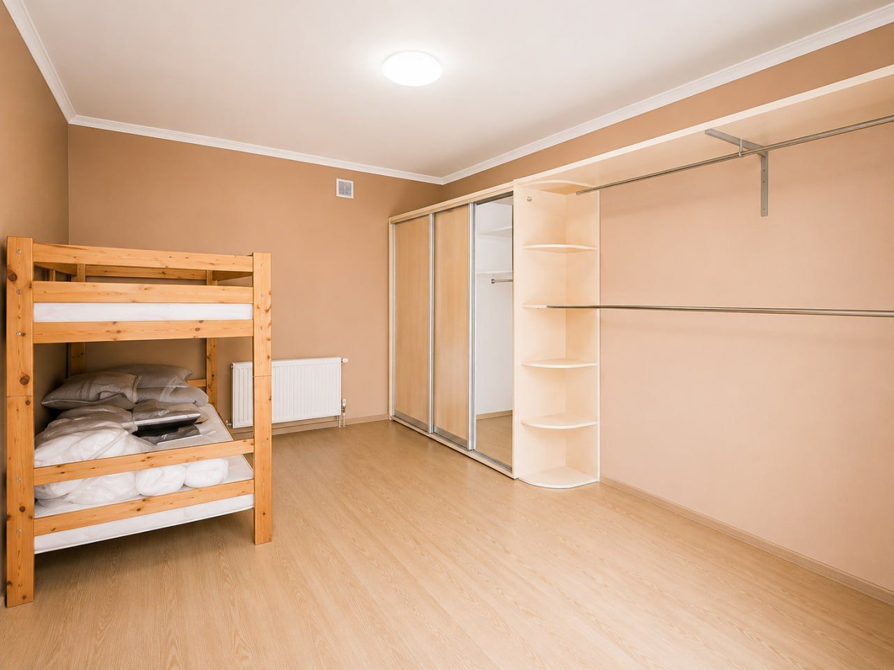Cahul – Casă 3 Camere + Living | 139 m² | Teren 7.7 ari + Garaj | 95.000 € - Poză 36