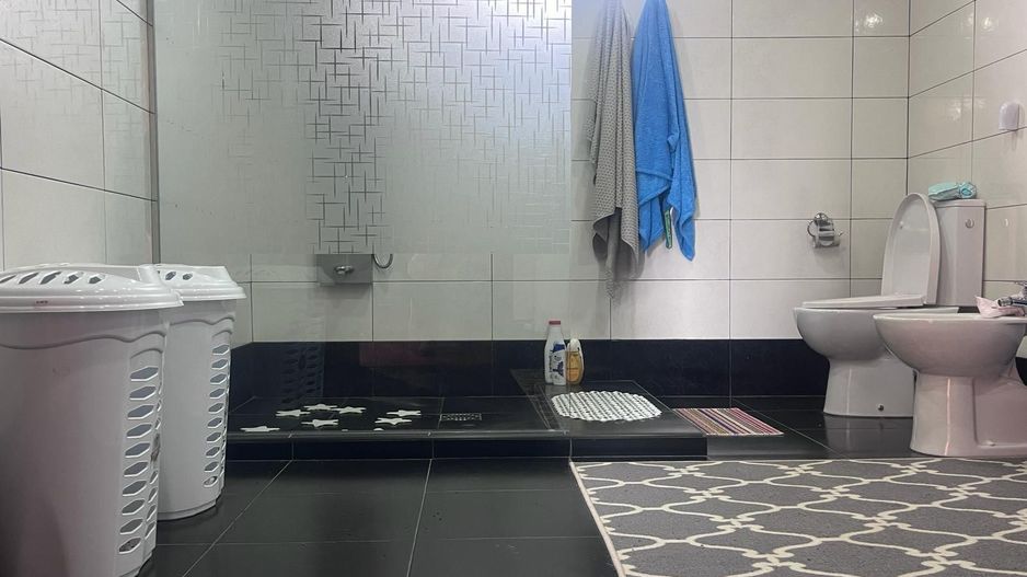Priveliste frumoasa! Vanzare casa cu 3 camere in Sotanga! - Poză 15