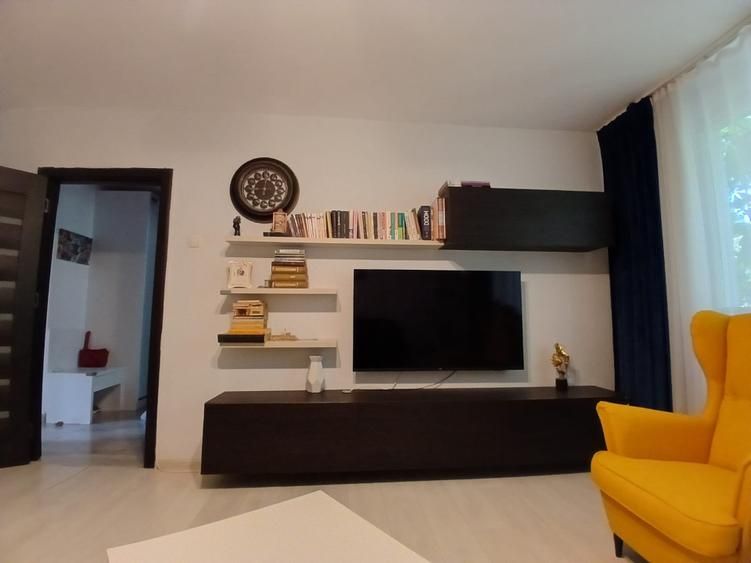 3 camere decomandat | 62 mp utili | Etaj 4/4 | Metrou Romancierilor - Poză 2