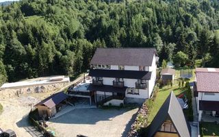 Pensiune turistica Colibita-10 camere-teren-ciubar-sauna-Investitie - Poză 1