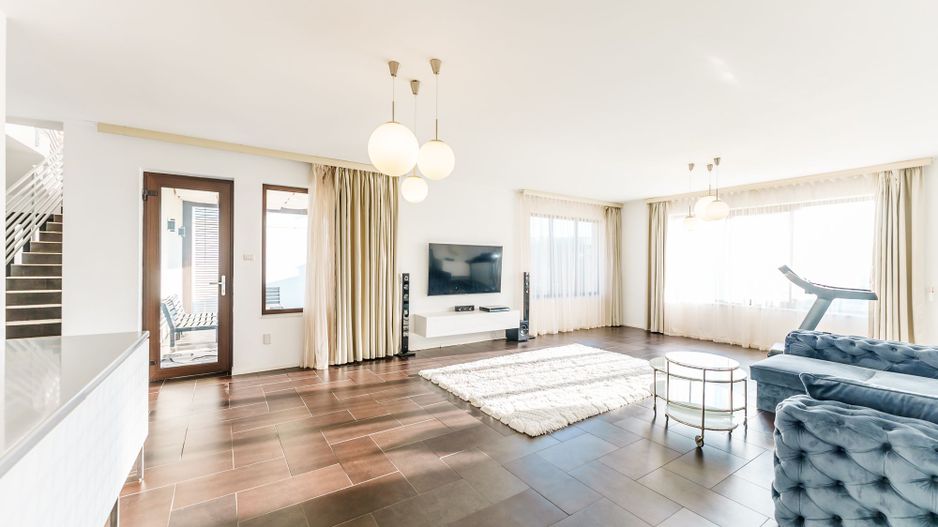 Casă superbă în Sânnicolau Mic - Poză 2