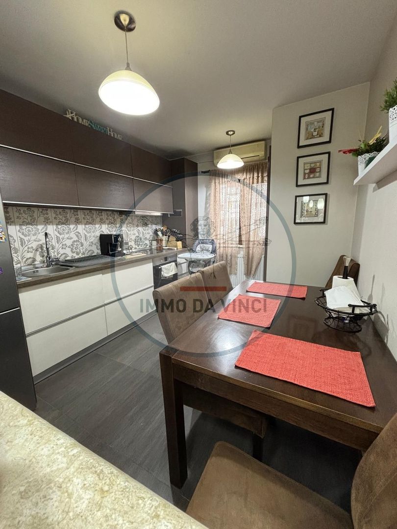 Vând apartament 3 camere Între Lacuri - Poză 8