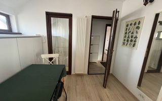 Casa centrala zona Siloz P+M - Poză 5