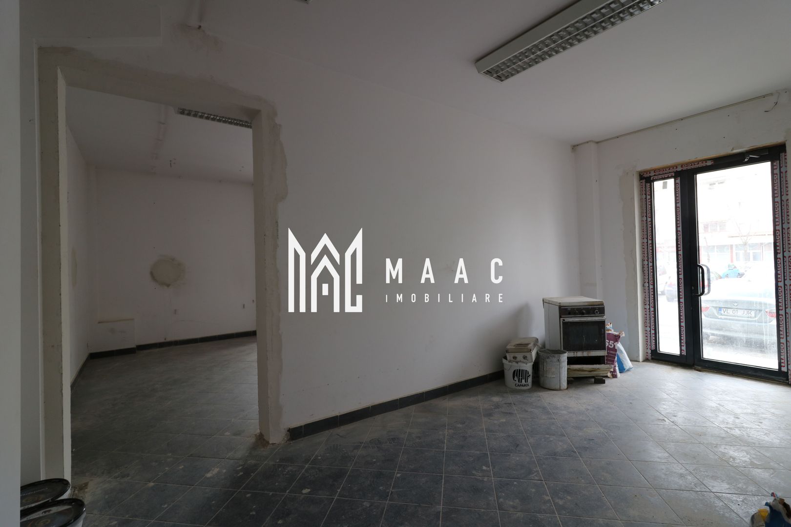 Spatiu comercial | Suprafata utila de 216 mp | Valea Aurie - Poză 3