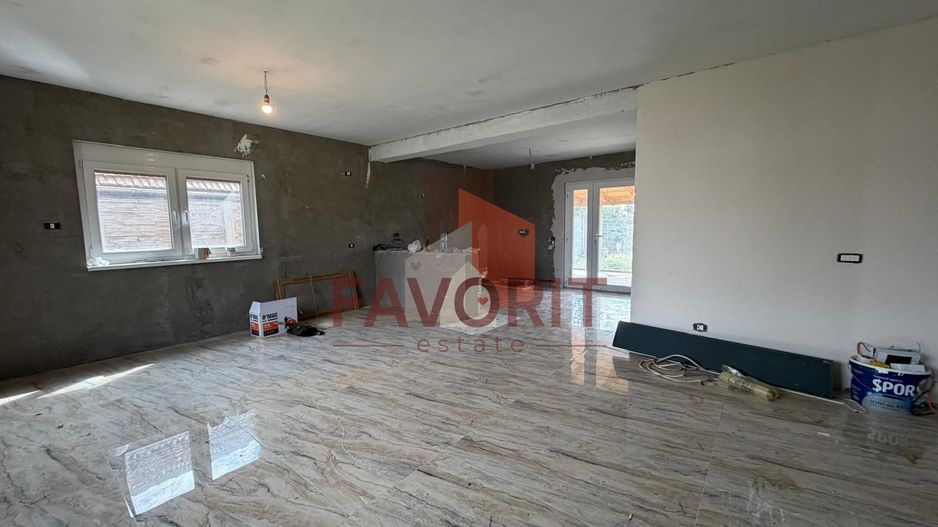 Individuala | 4 camere | 860 mp teren | Pozitie excelenta | Asfalt | - Poză 2