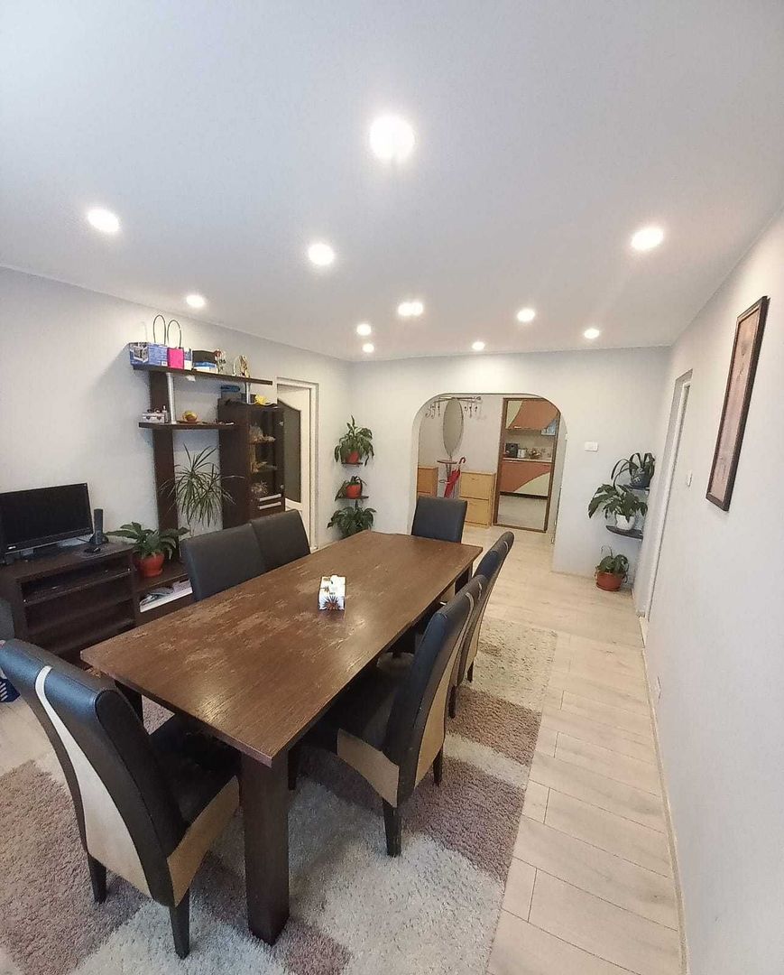 Apartament 4 Camere, Micro20 - Poză 1