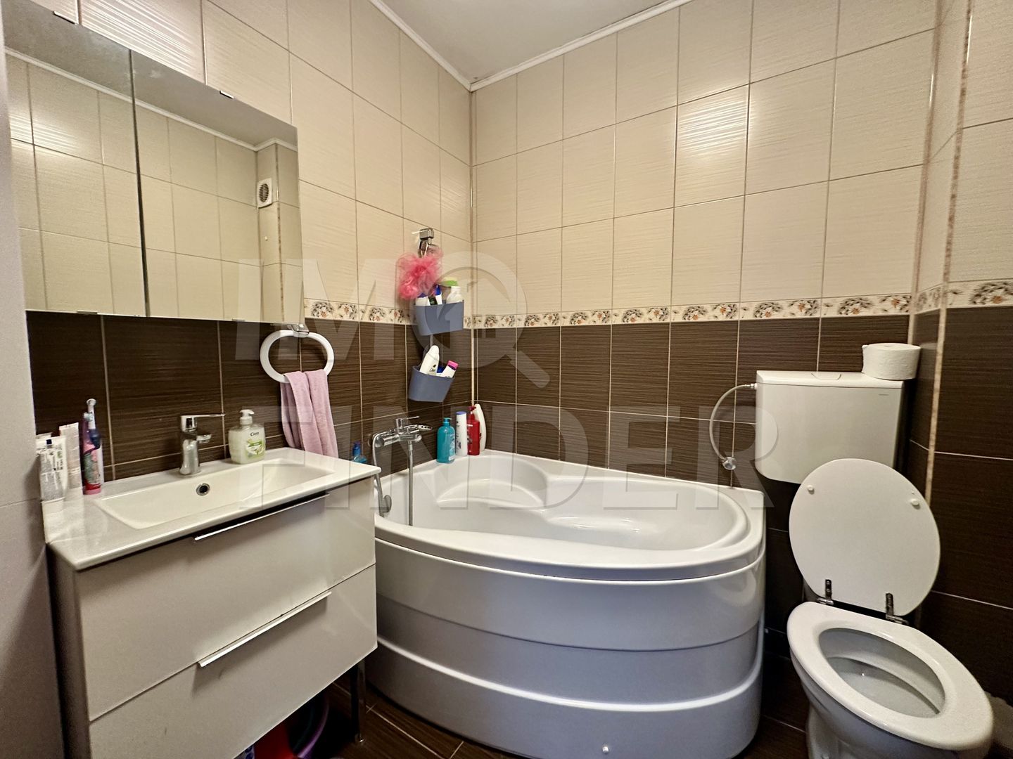 Casă spațioasă complet mobilată – Florești - Poză 19