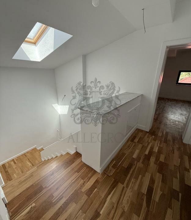 Vanzare | Vila Consolidata | Renovata | 2024 | 257 mp utili | Superba - Poză 11