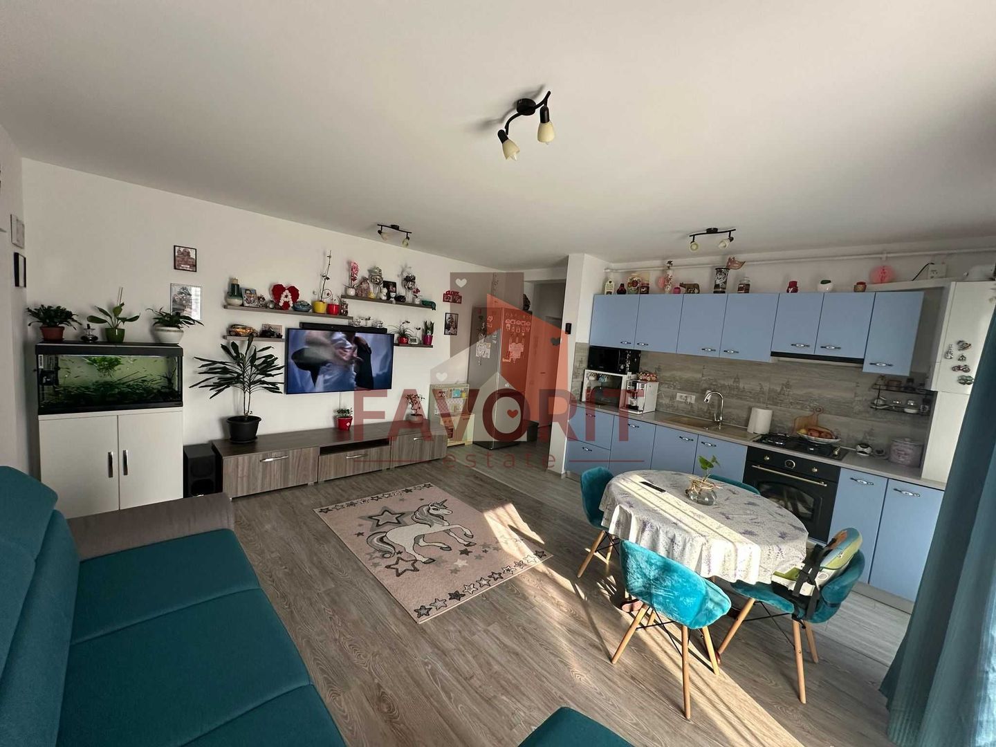 Etaj 2. Mobilat si utilat. Pozitie excelenta. - Poză 2