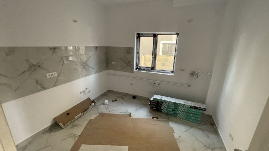 Giroc-Bld. Aviatiei | 5 camere | 3 bai | Bucatarie inchisa - Poză 4