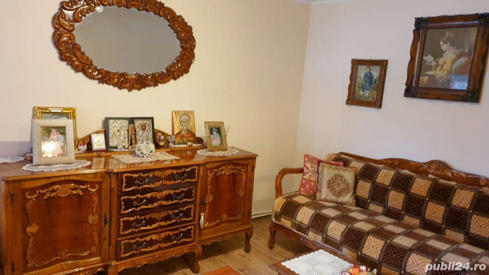 Casă cu teren generos de 1642 mp de vânzare în oraș (Zona Dâmbovița) - Poză 6