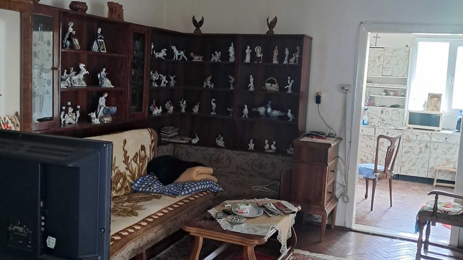 Casă de vânzare ,semicentral - Poză 3