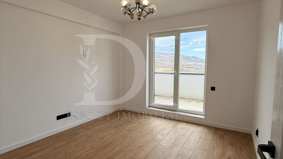 Apartament de vanzare/ Zona Terra / Floresti - Poză 1