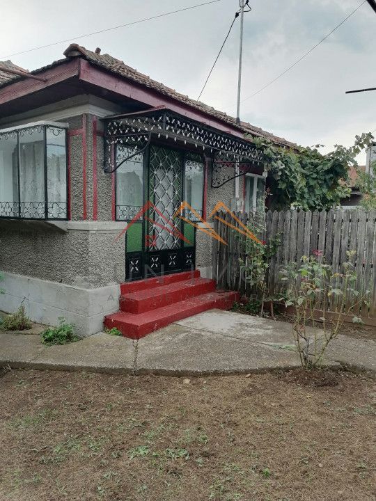 Casa rustica 3 camere, 4000 mp teren, cabana din lemn, pomi fructiferi - Poză 3