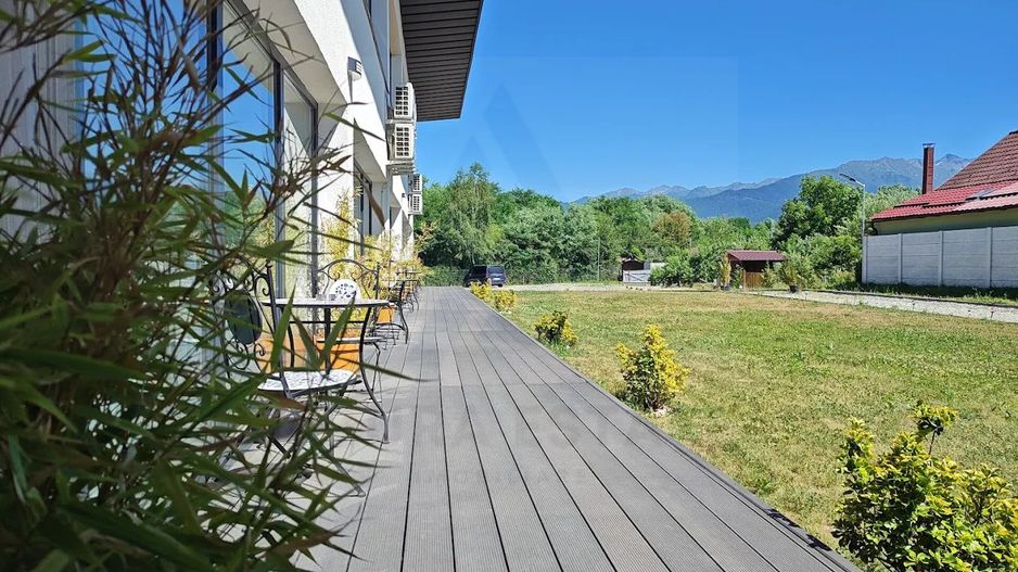 Pensiune 600 mp an 2023 si casa 130 mp teren 4600 mp zona V. Avrigului - Poză 5