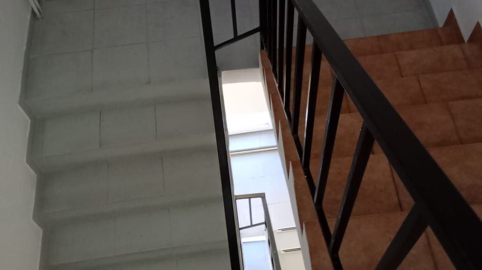 URGENT!,  2 imobile constructie 2008, RANDAMENT 8,2%/an, NEGOCIABIL - Poză 8