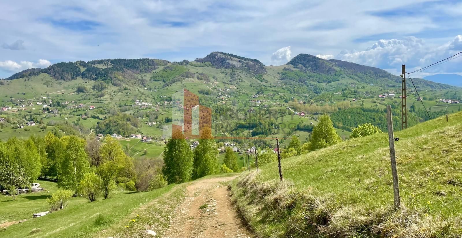 Teren in sat Pestera, comuna Moeciu. - Poză 8
