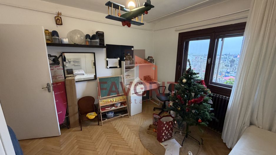 Decomandat. La 2 pasi de Shopping City. 2 bai - Poză 13