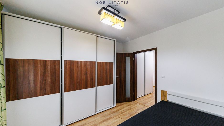 Un apartament cum rar găsești, în centrul orasului | 4 camere & 2 bai - Poză 37