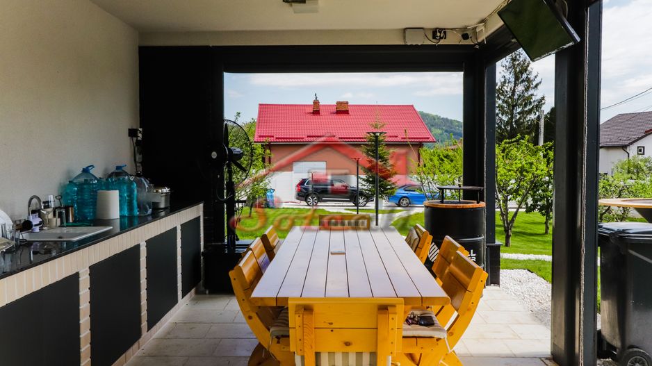 VILĂ MODERNĂ DE LUX CU PISCINĂ, FOTOVOLTAICE ȘI FOIȘOR – BREAZA - Poză 93