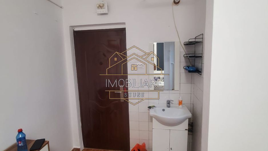 Garsonieră de vânzare - Poză 4