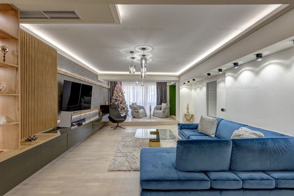 Apartament luxuriant 3 camere Cartierul Francez - Poză 1