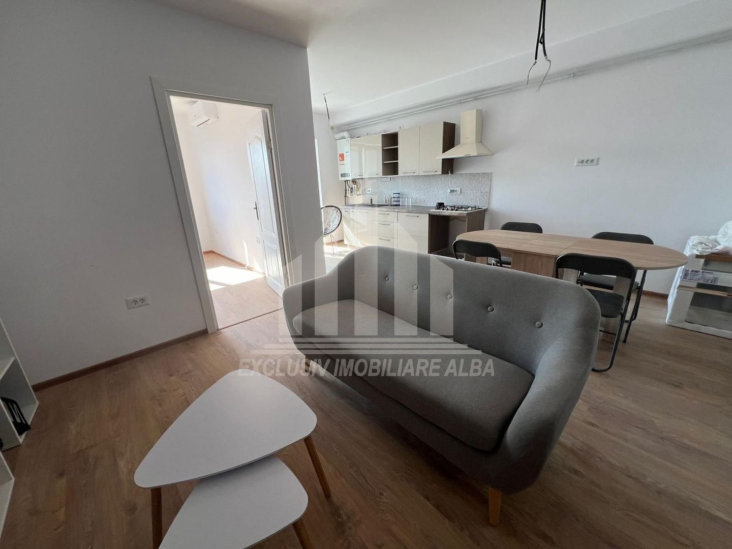 Apartament cu 2 camere, Cetate, Bloc Nou - Poză 4