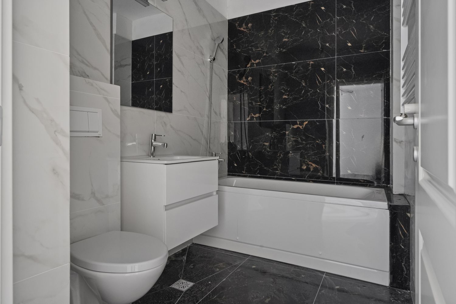 2 Camere, 72 mp, Spatios, Vedere Neobturata, Finalizat, Bloc Nou, Metrou - Poză 5