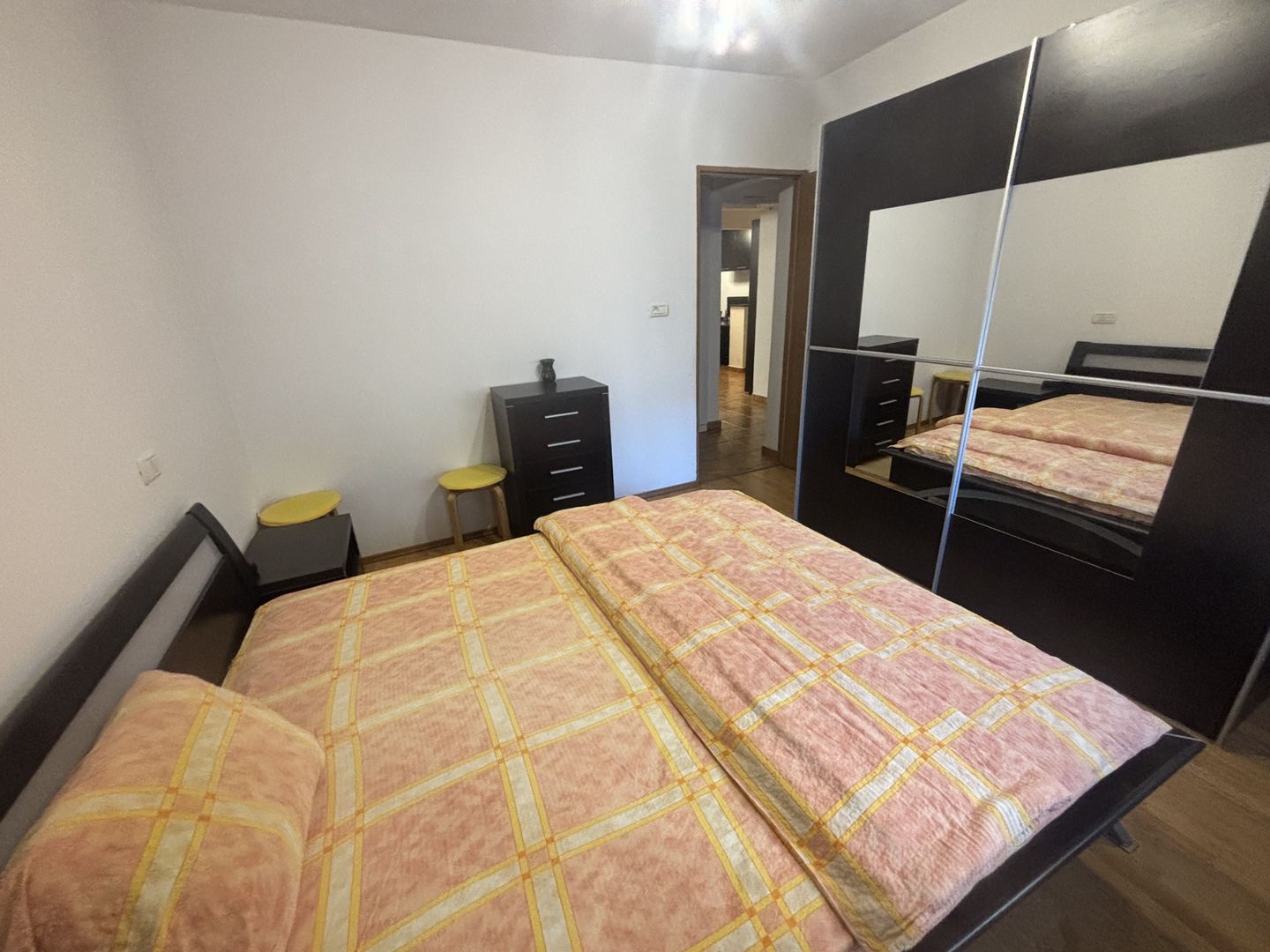 Apartament spatios in zona Sagului - Poză 10