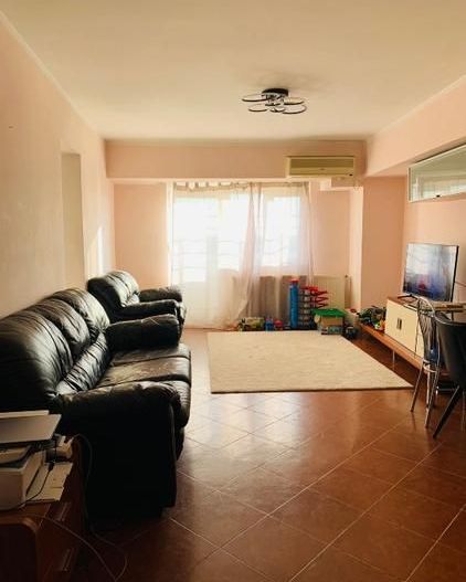 Vanzare Apartament 3 Camere Stradal Rond Alba Iulia cu Centrala Termica - Poză 1