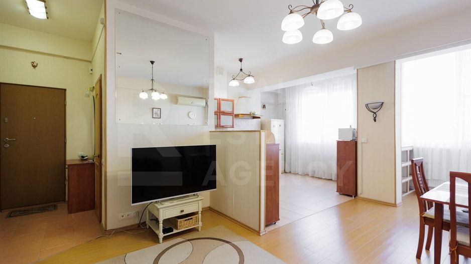 Chirie, apartament, 2 camere str. 31 August 1989, Centru - Poză 9