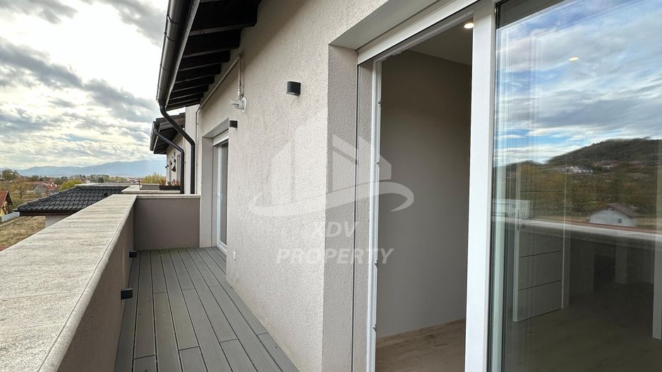 Penthaus  modern in  Sibiu ,3 camere ,2 garaje subteran , boxa - Poză 12