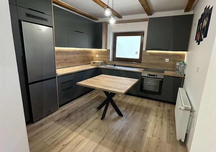 Casa individuala 275 mp utili cu teren 1000 mp in Porumbacu de Sus - Poză 6