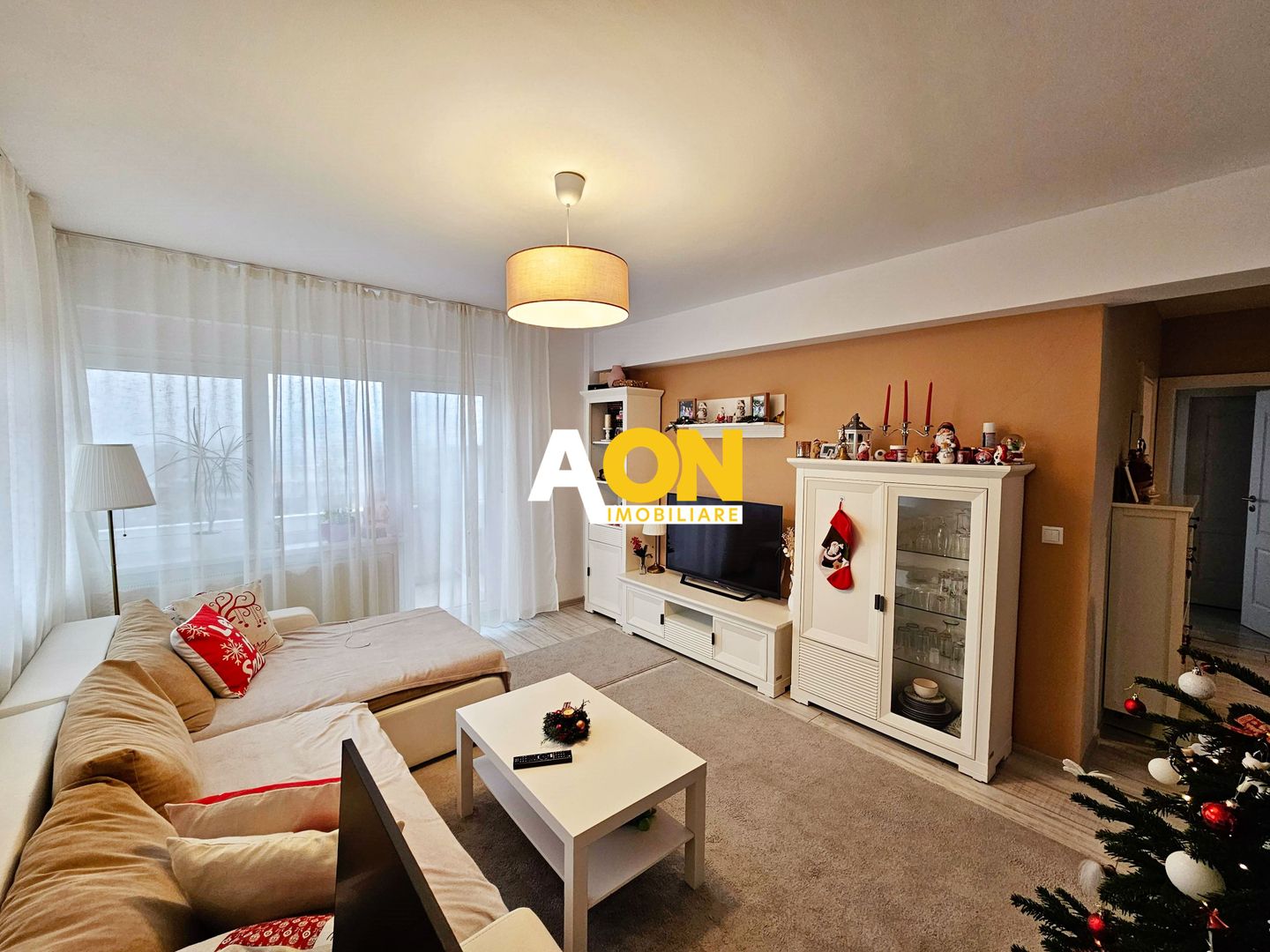 Apartament 3 camere, 68 mp utili, bloc nou, zona Kaufland Cetate - Poză 1