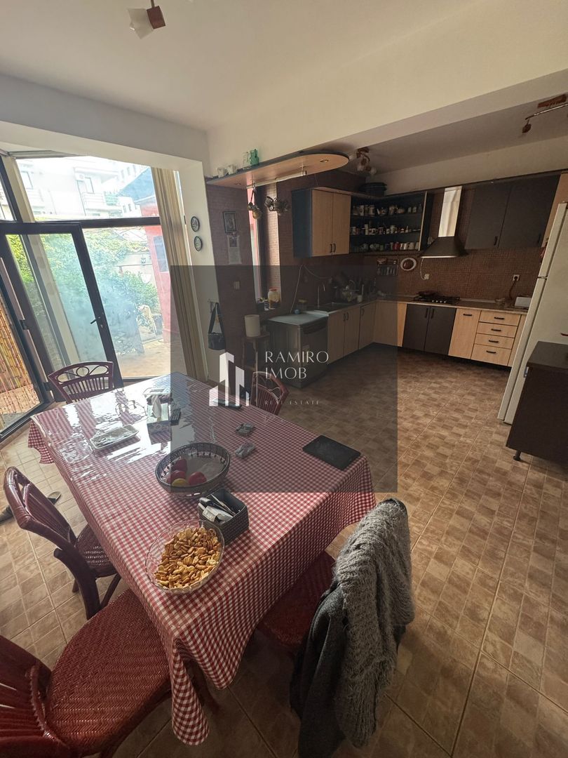 Casa de închiriat 7 camere Sector 4, ideal pentru clinica, gradinita - Poză 34