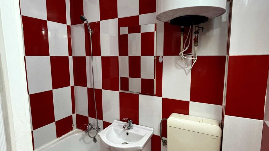 BRASADAS vinde garsonieră renovată, utilată in Micro 15. - Poză 4