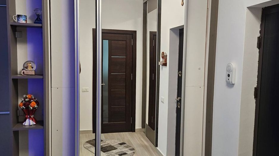 AP. 2 CAMERE APARATORII PATRIEI, CENTRALA, PARCARE, METROU 15 MINUTE - Poză 3