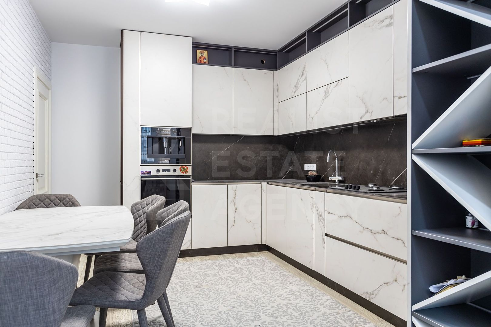 Vânzare, apartament, 4 camere + living, str. Alba Iulia, Buiucani - Poză 2